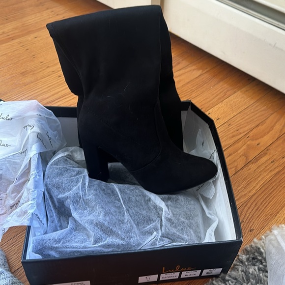 NWT Lulu's Catwalk Strut Black Suede Over the Knee Boots size 6.5 - Picture 2 of 4
